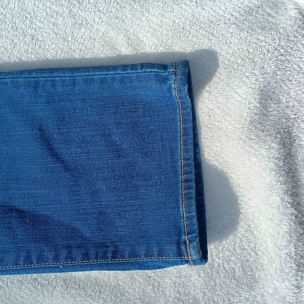 Lucky Brand Straight Leg Jeans in Classic Blue - Picture 10 of 10